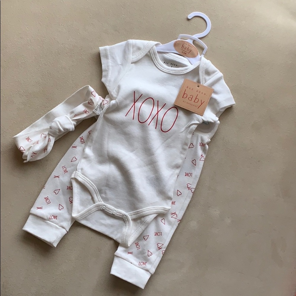 Brand new RAE DUNN onesie 3-pc set - XOXO
